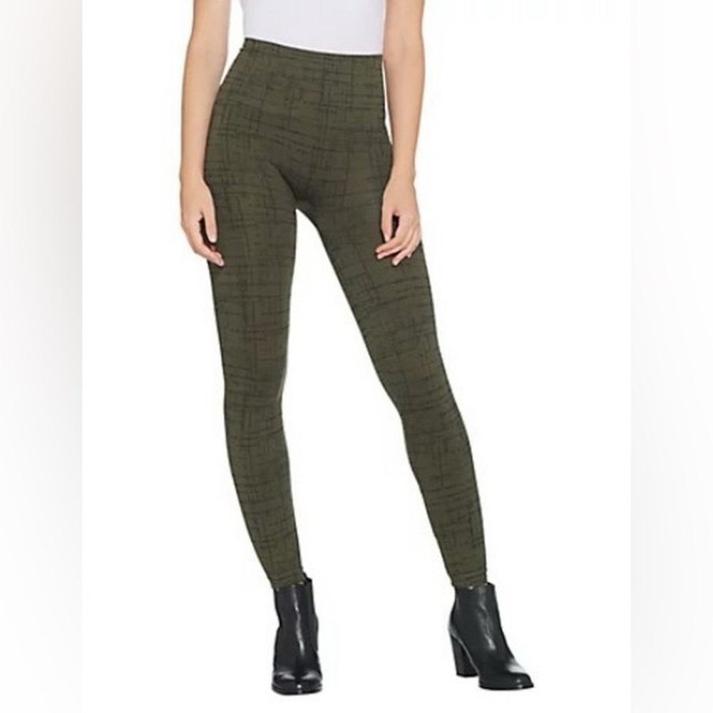 NWT Spanx Look at Me Now Seamless Leggings-Green Cross Stitch